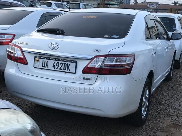 Toyota Premio 2011 White