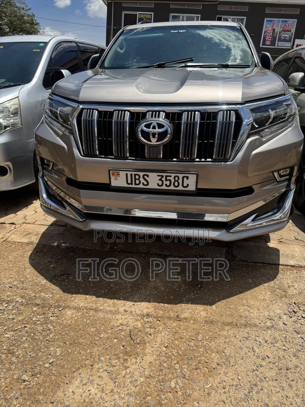 Toyota Land Cruiser Prado 2018 Brown