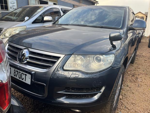 Volkswagen Touareg 2007 Gray