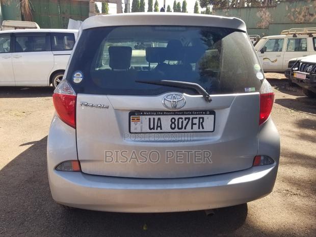 Toyota Ractis 1.5 AWD 2013 Silver