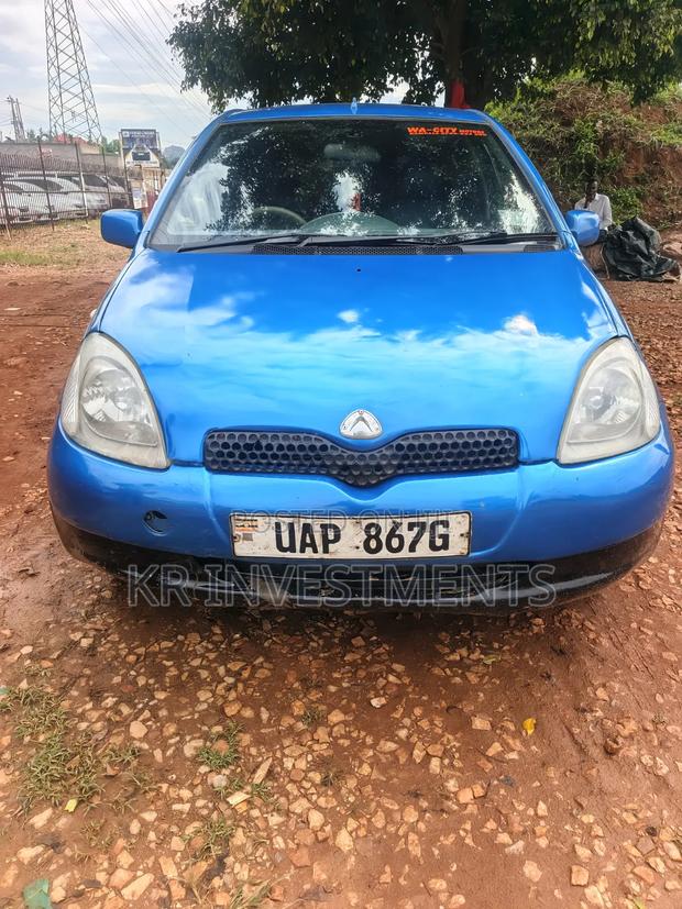 Toyota Vitz 1.5 FWD 3dr 2004 Blue
