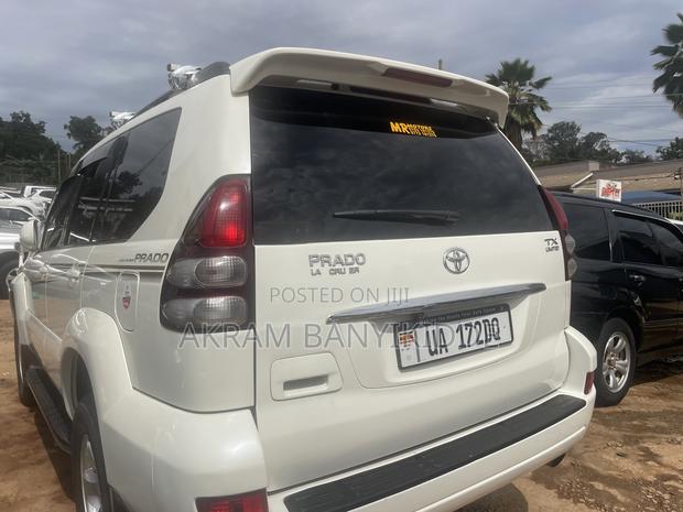 Toyota Land Cruiser Prado 2008 White