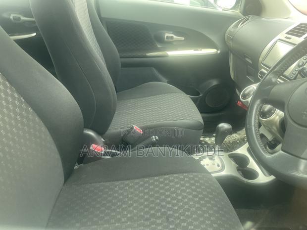 Toyota IST 2010 Silver