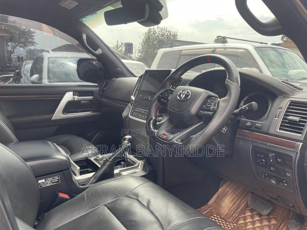 Toyota Land Cruiser 2018 Black