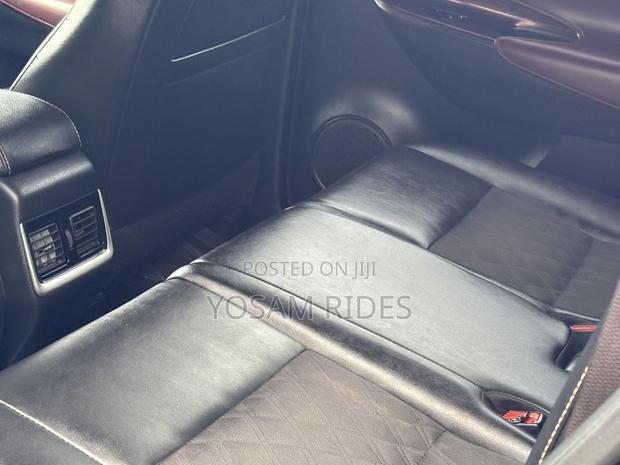 Toyota Harrier 2.5 Hybrid 4WD 2015 Black