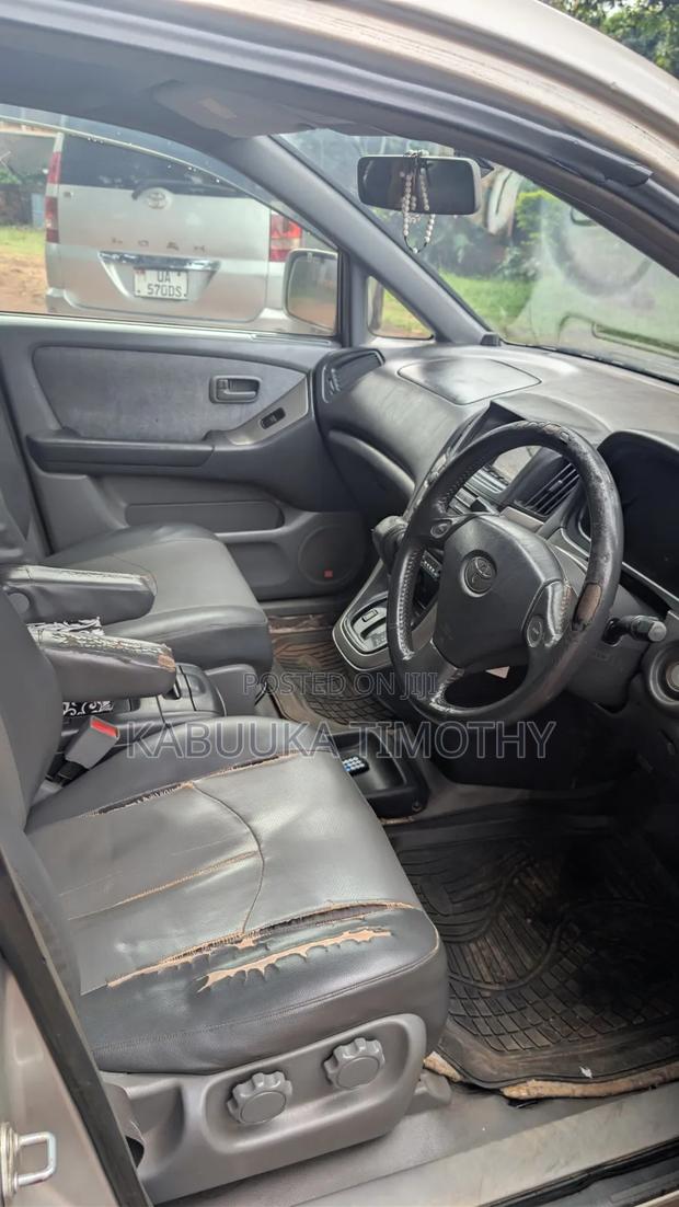 Toyota Harrier 2008 Brown