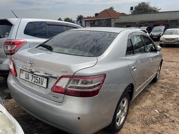 Toyota Premio 2010 Silver