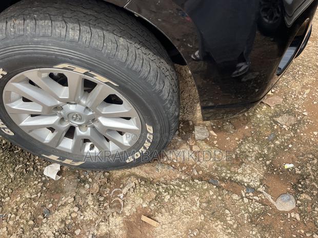 Toyota Land Cruiser Prado 2018 Black