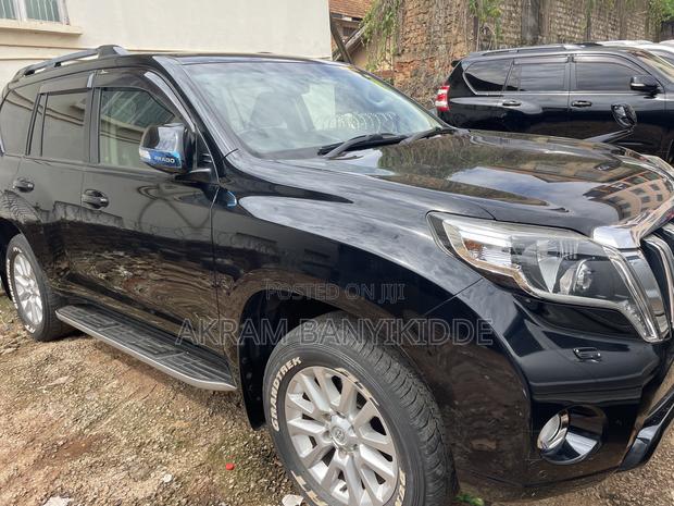 Toyota Land Cruiser Prado 2018 Black