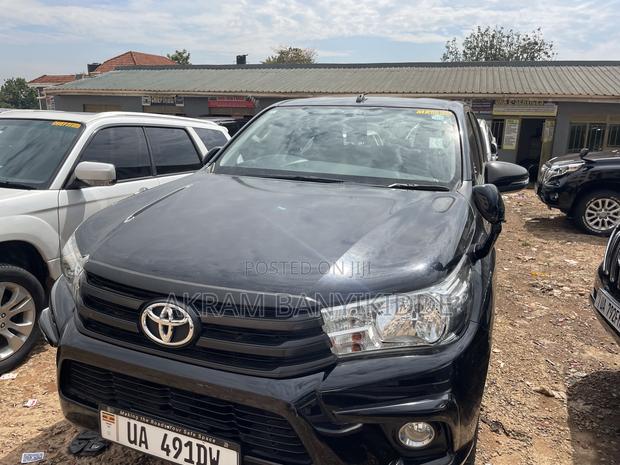 Toyota Hilux 2017 Black