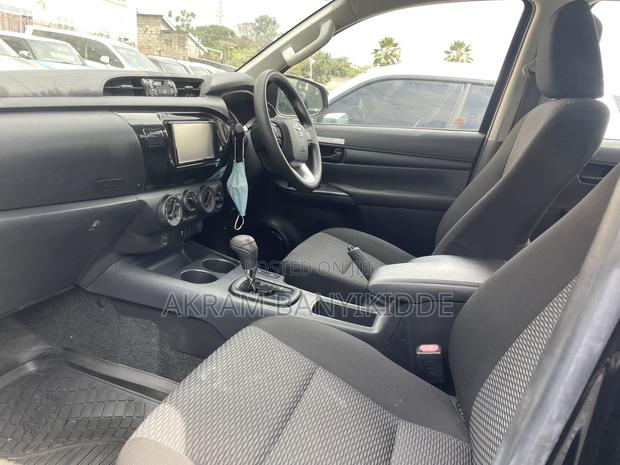 Toyota Hilux 2017 Black