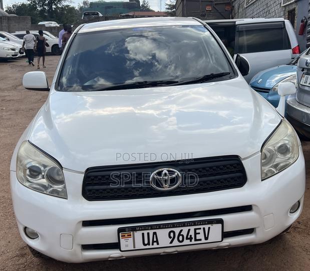 Toyota RAV4 2008 White