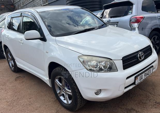 Toyota RAV4 2008 White