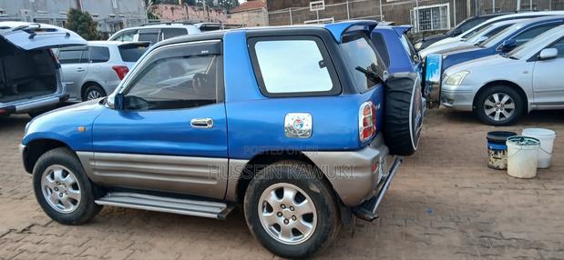 Toyota RAV4 Automatic 2003 Blue