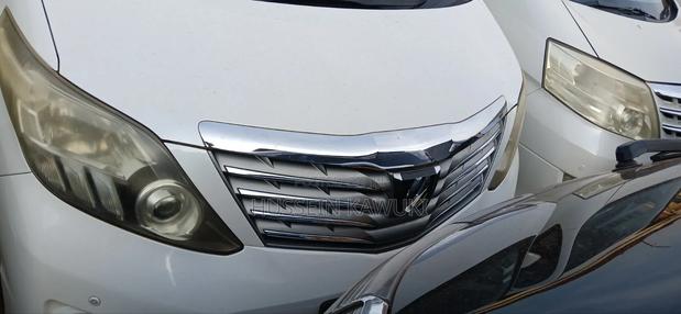 Toyota Alphard 2009 White