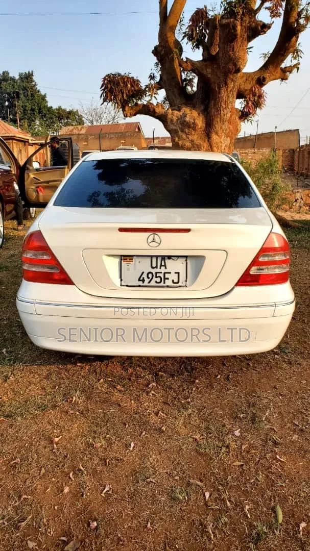Mercedes-Benz C180 2007 White