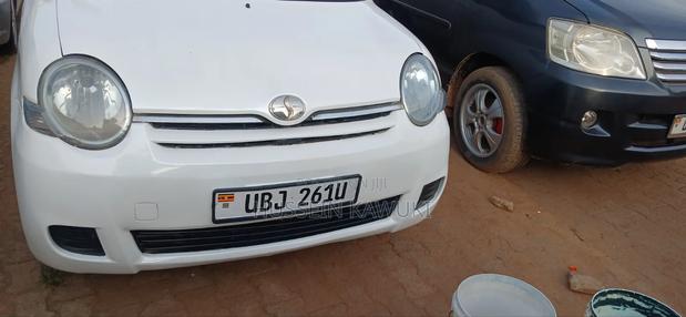 Toyota Sienta 2005 White