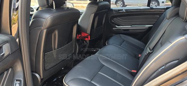 Mercedes-Benz M Class 2011 Black