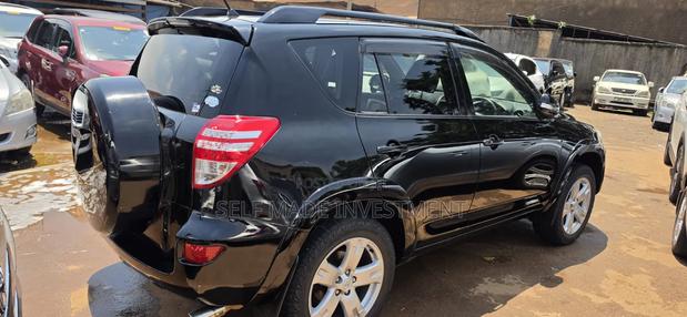 Toyota RAV4 2011 Black