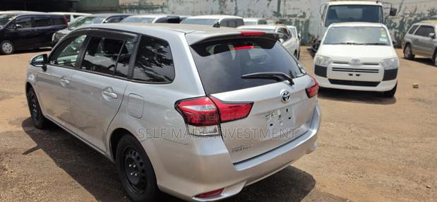 Toyota Corolla Fielder 2017 Silver