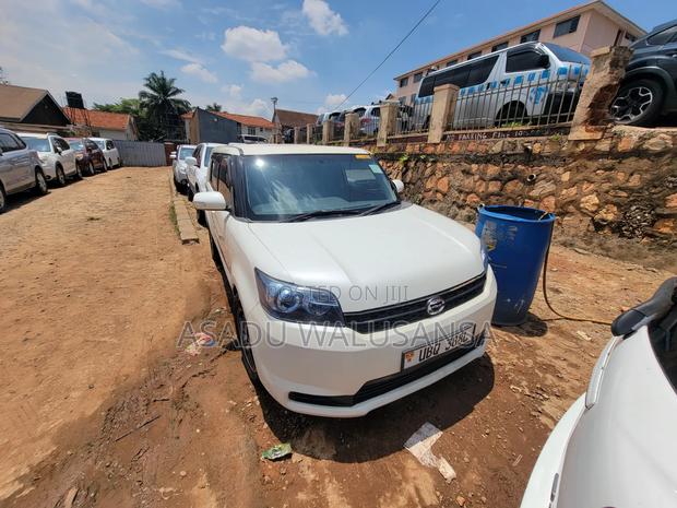 Toyota Corolla Rumion 2010 White
