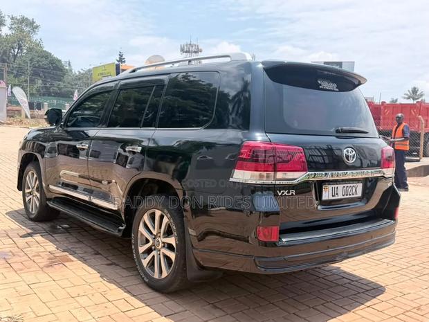 Toyota Land Cruiser 2021 Black