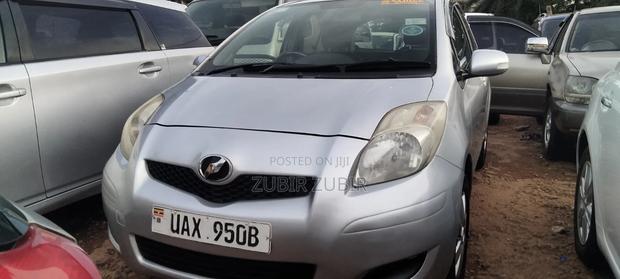 Toyota Vitz 2008 Silver