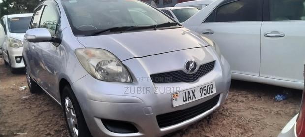 Toyota Vitz 2008 Silver