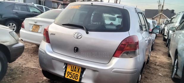 Toyota Vitz 2008 Silver