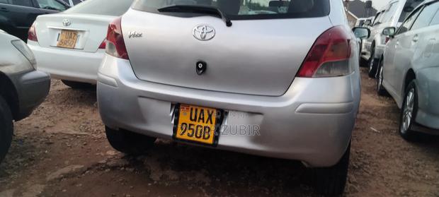 Toyota Vitz 2008 Silver