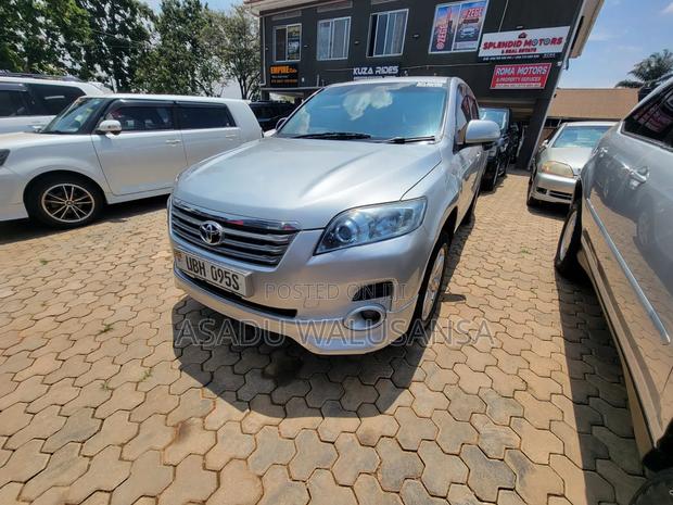 Toyota Vanguard 2009 Silver
