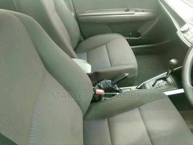 Toyota Corolla Fielder 1.5 Hybrid FWD 2018 Silver