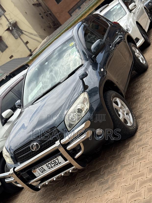 Toyota RAV4 2.4 2008 Gray