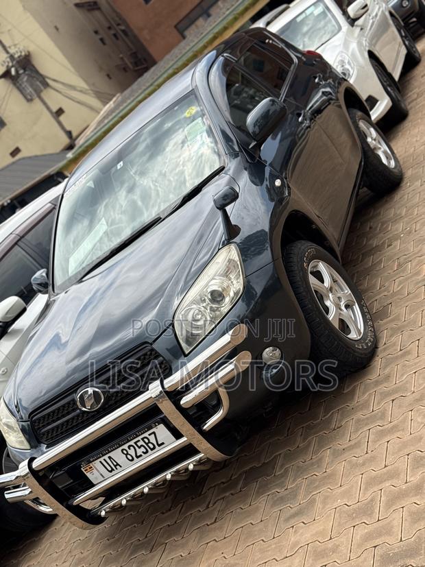Toyota RAV4 2.4 2008 Gray
