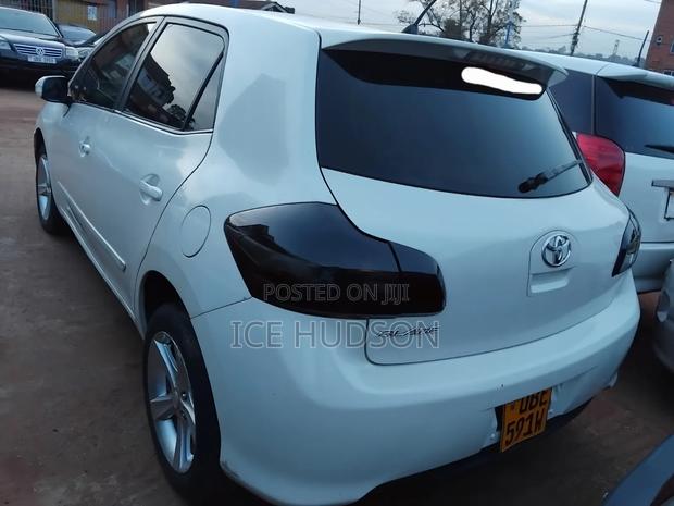 Toyota Blade 2006 White