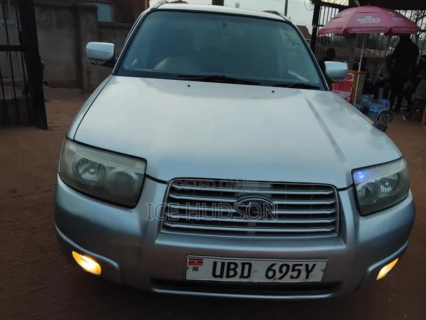 Subaru Forester 2005 Silver