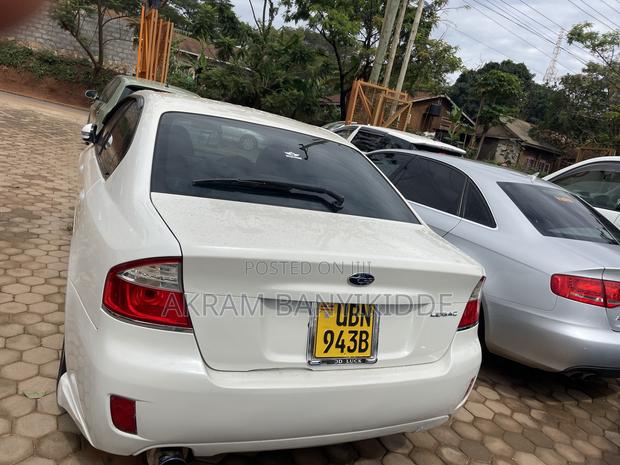 Subaru Legacy 2010 White