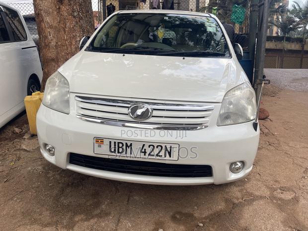 Toyota Raum 2008 White