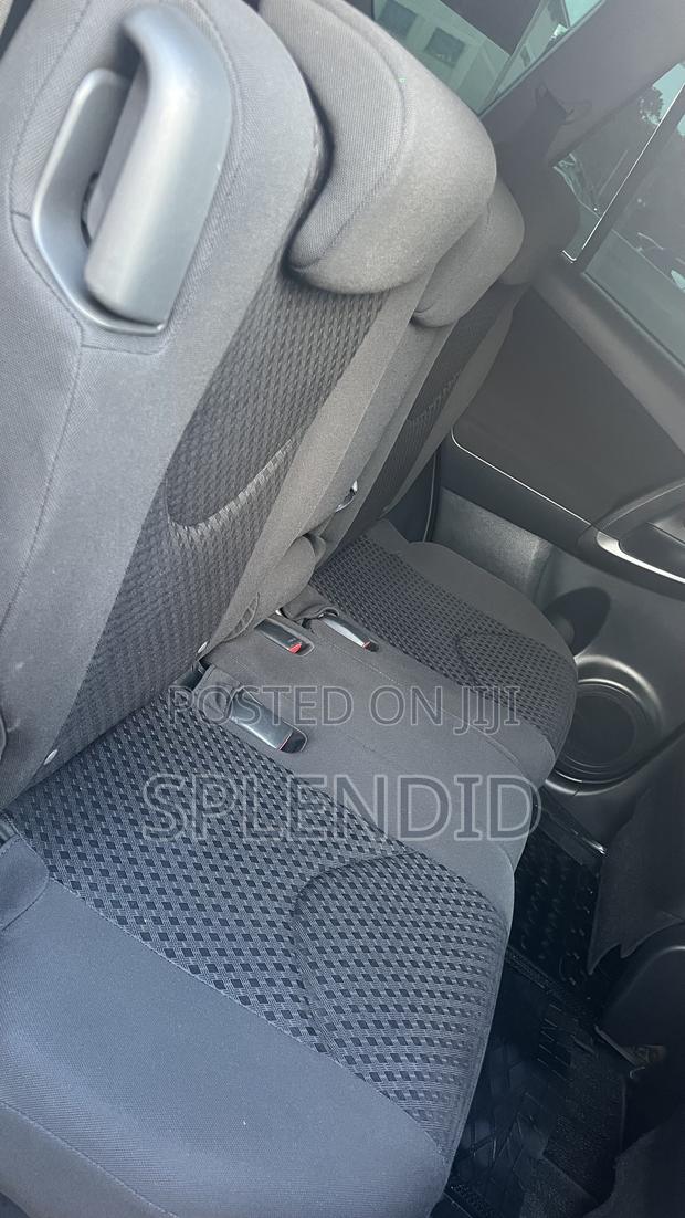 Toyota Vanguard 2012 Black