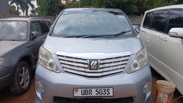 Toyota Alphard 2.4 Petrol FWD 2010