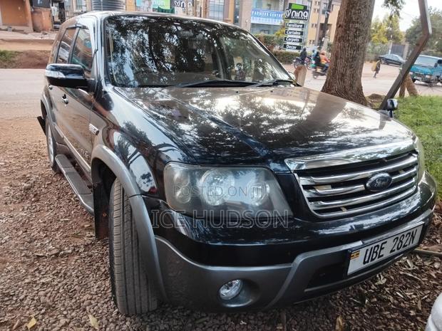Ford Escape 2004 Black