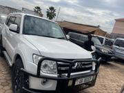 Mitsubishi Pajero 2010 White for sale
