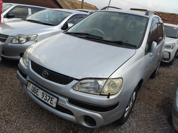 Toyota Corolla Spacio 2002 Silver