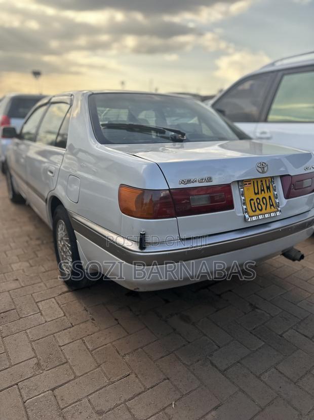 Toyota Premio 2001 White