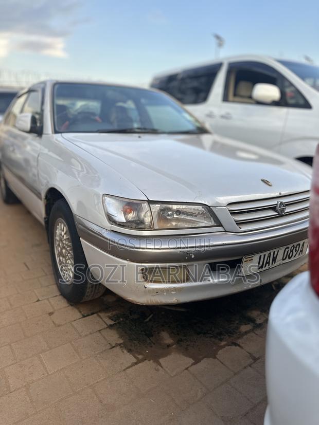 Toyota Premio 2001 White