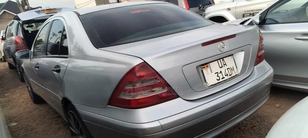 Mercedes-Benz 200E 2005 Silver