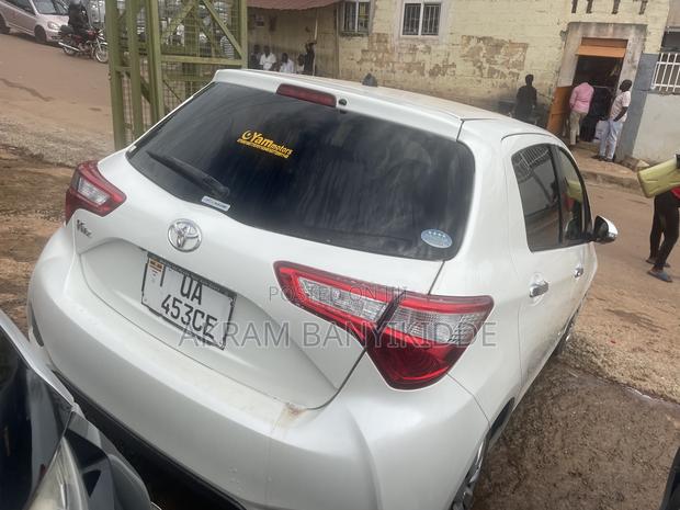 Toyota Vitz 2017 White