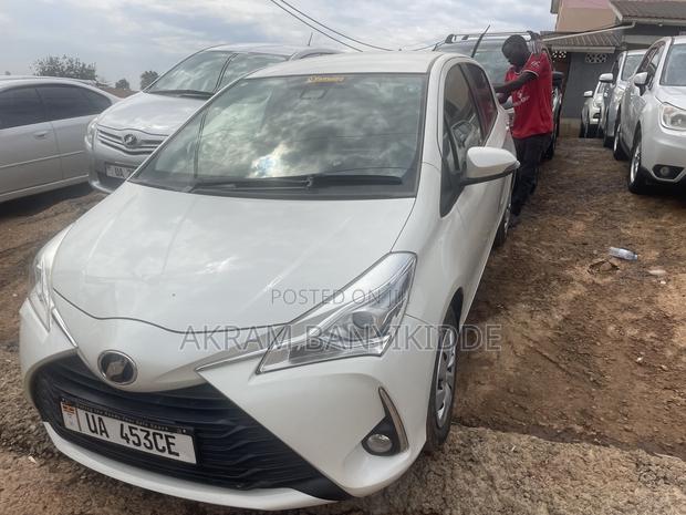 Toyota Vitz 2017 White