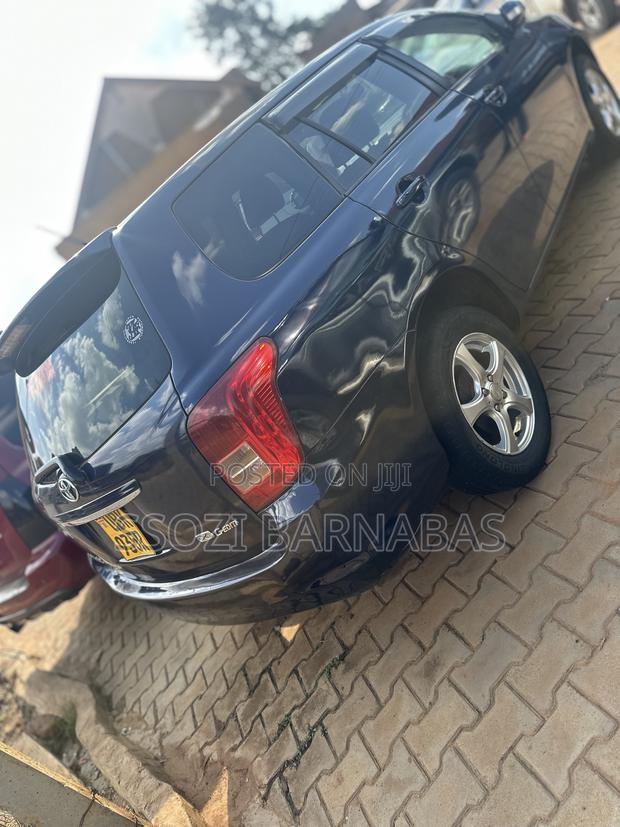 Toyota Corolla Fielder 2005 Blue