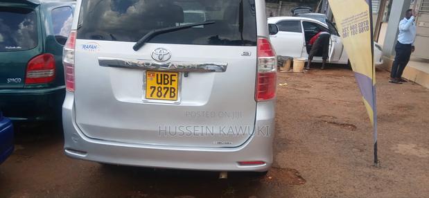 Toyota Noah 2008 Silver